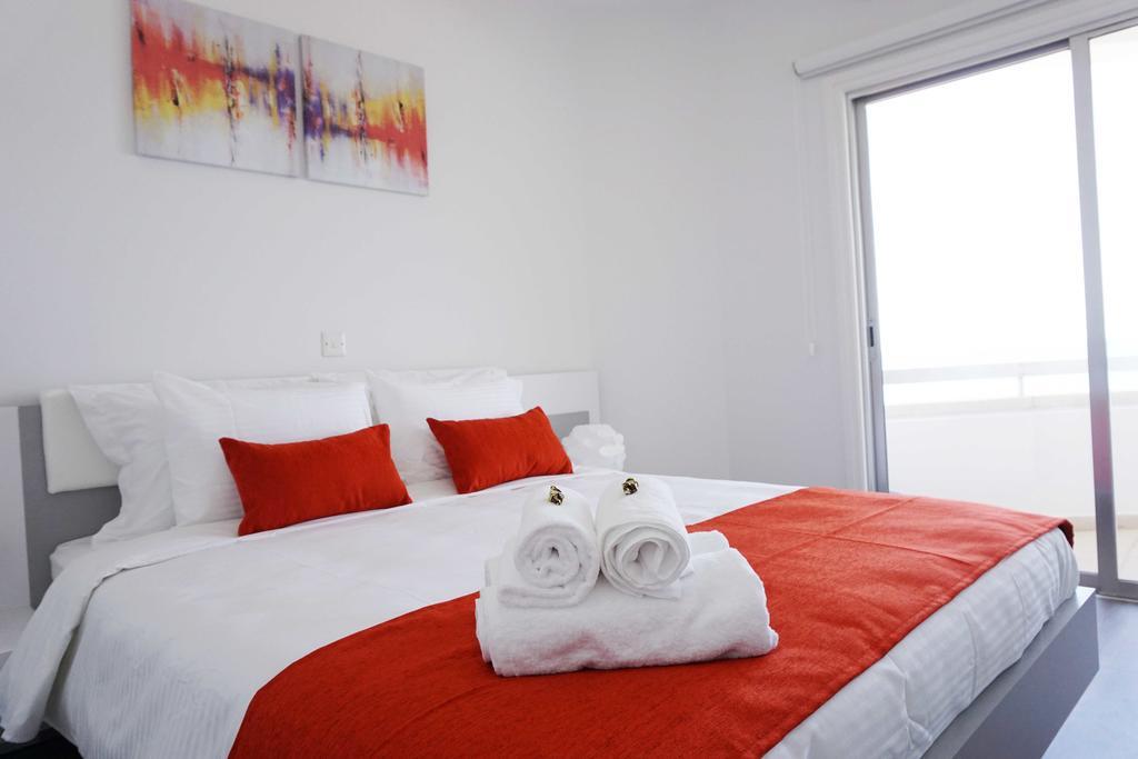 Lazuli Beachfront Apartment 43 Larnaka Exterior foto